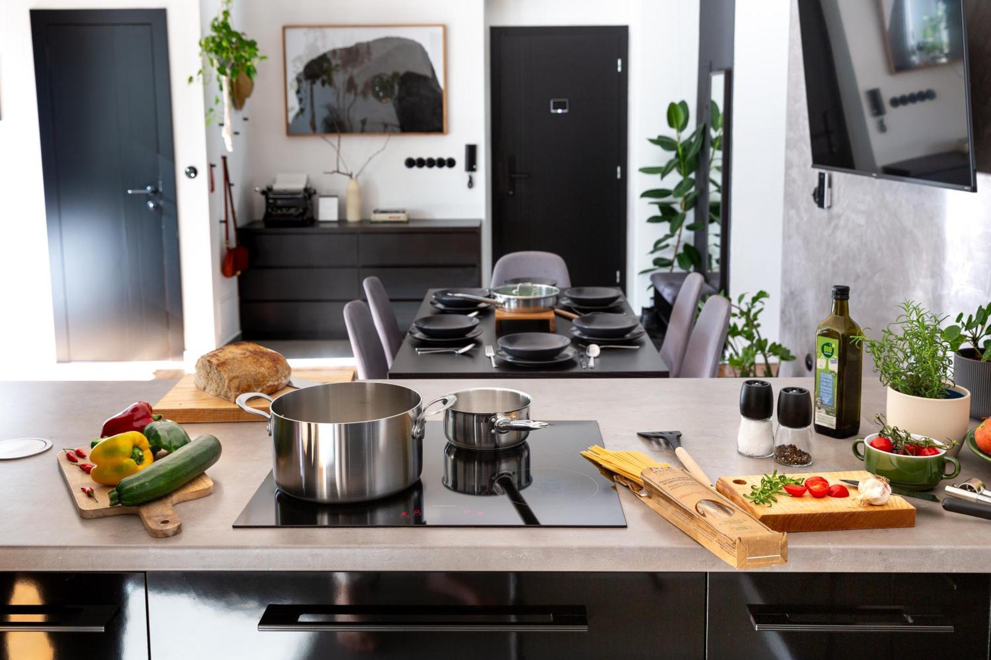Evergreen - Old Town Spacious Stylish Apartment With Ac And One And A Half Bath, Baby & Kid- Friendly Bratislava Dış mekan fotoğraf